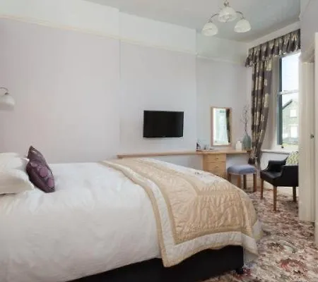 Guest house Burleigh Mead